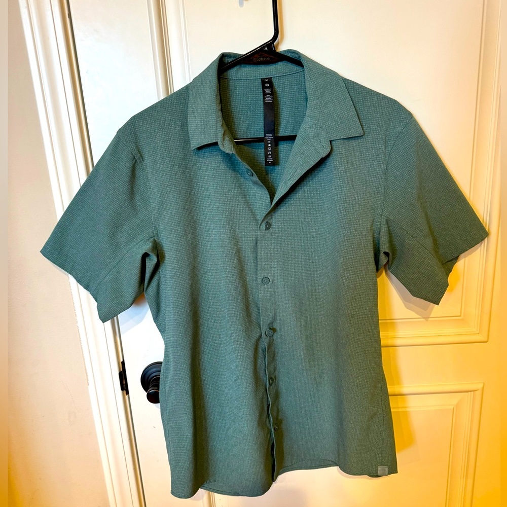 Lululemon Men's Button Down Shirt Size M